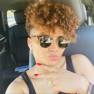 Meet your Posher, Sol